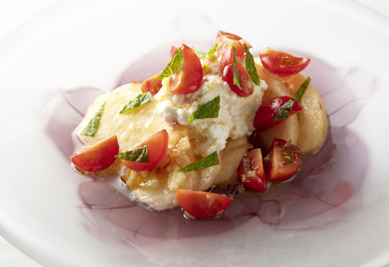 桃とリコッタチーズのサラダ仕立て【白バルサミコ酢】 桃とリコッタチーズのサラダ仕立て【白バルサミコ酢】